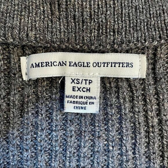 American Eagle Grey V-Neck Sweater - Size: XS - Picture 3 of 12